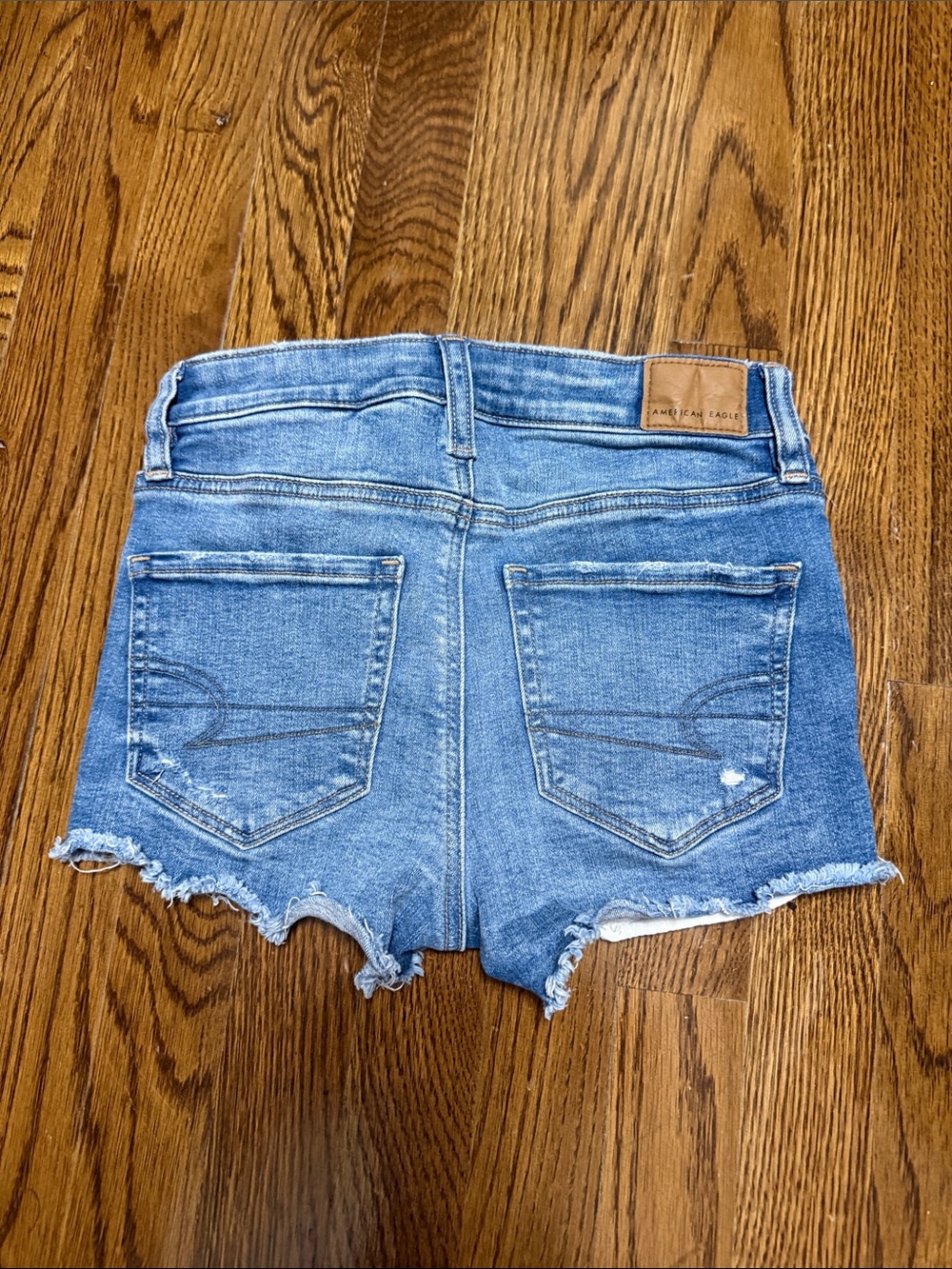 American Eagle Outfitters Women's Blue Denim Shorts (Distressed & Rolled Hem) - Picture 4 of 5